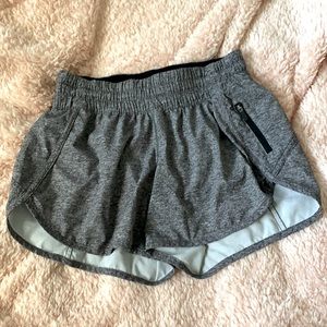 Lululemon Tracker Low-Rise Lined Short 4”